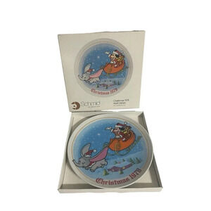 Walt Disney "Mickey & Dumbo" 7-5/8" Christmas 1978 Collectors Plate.